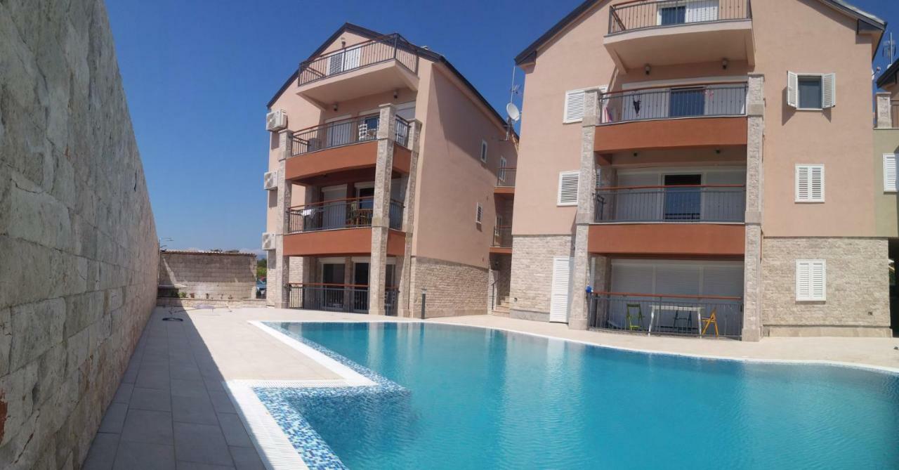 Hvar-Holiday Apartments Врбоска Екстериор снимка